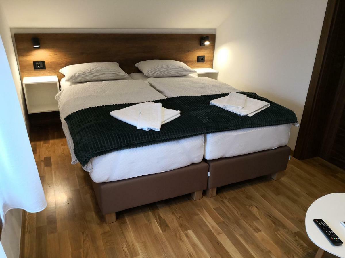 Accommodation Plitvice コレニツァ エクステリア 写真