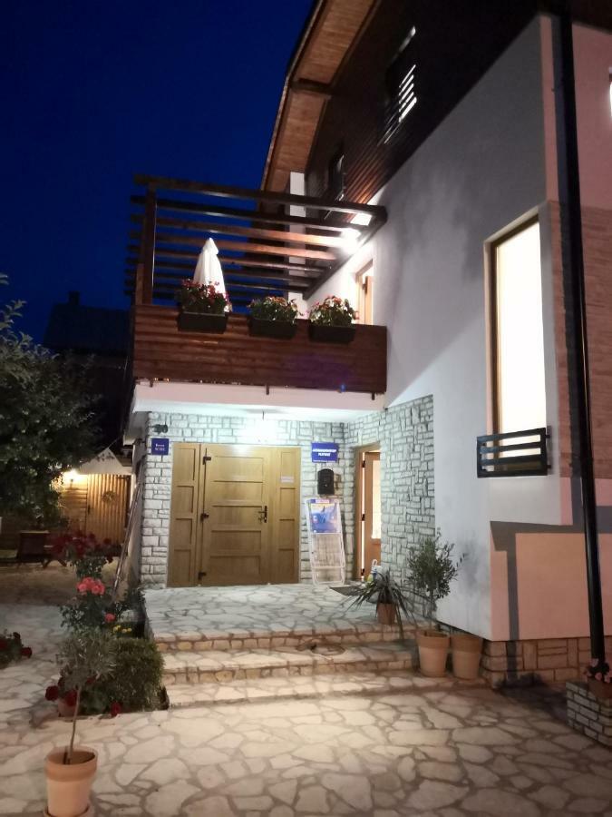 Accommodation Plitvice コレニツァ エクステリア 写真